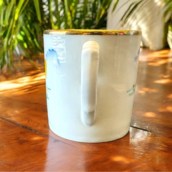 VINTAGE German Hand-Painted Mug – Chicks Eating with Golden Rim - Picture 2 of 12